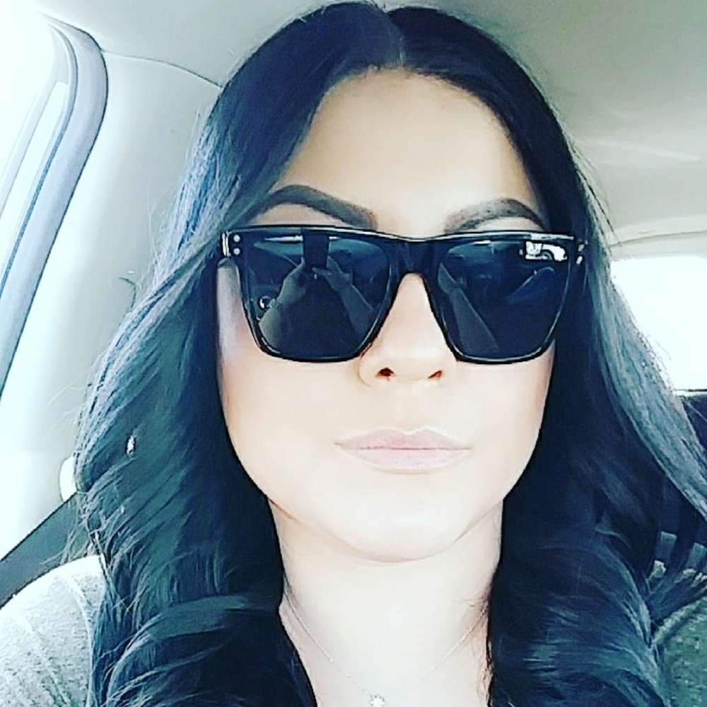 Meet your Posher, Christina
